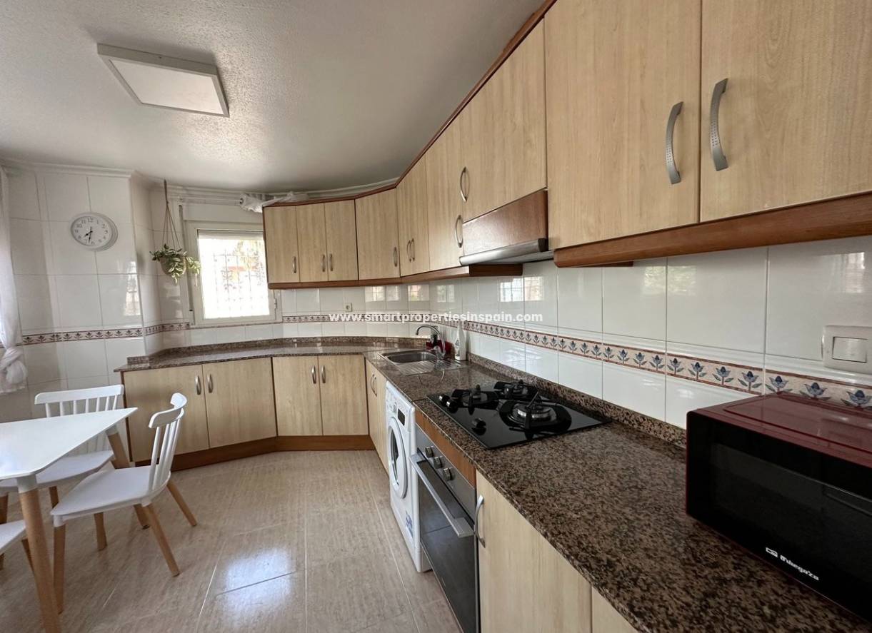 Wederverkoop - Detached Villa - La Marina - Urbanización La Marina