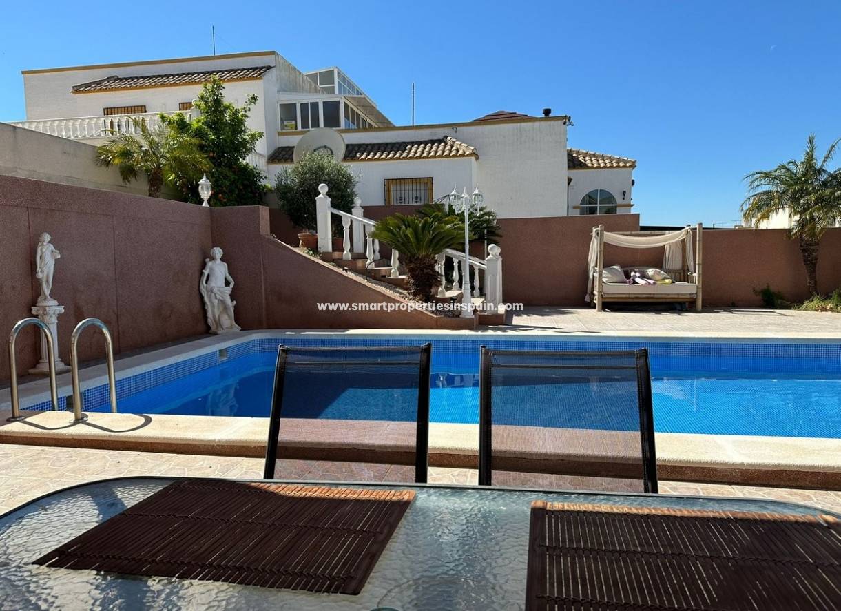 Wederverkoop - Detached Villa - La Marina - Urbanización La Marina