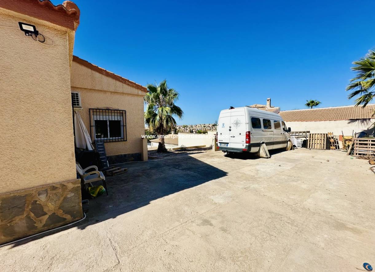 Wederverkoop - Detached Villa - La Marina - Urbanización La Marina