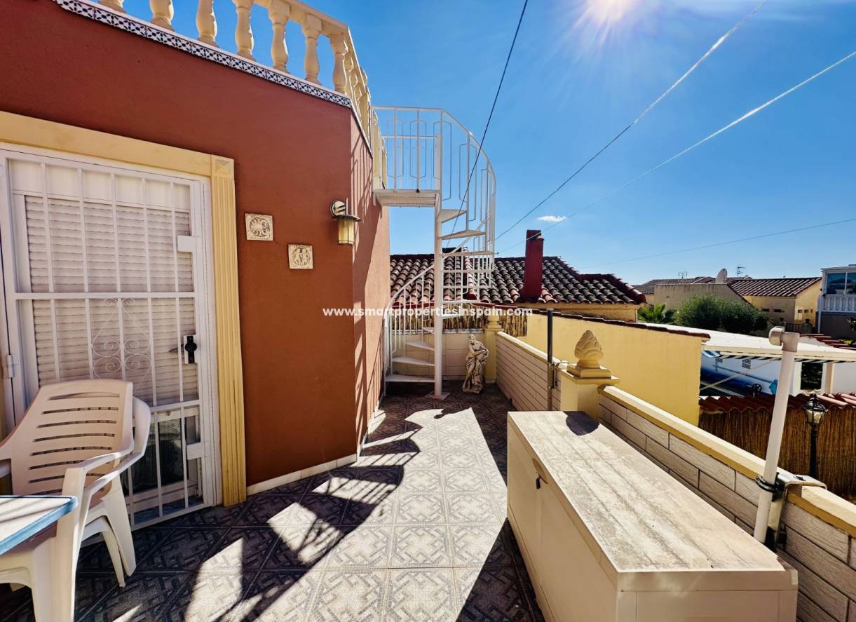 Wederverkoop - Detached Villa - La Marina - Urbanización La Marina