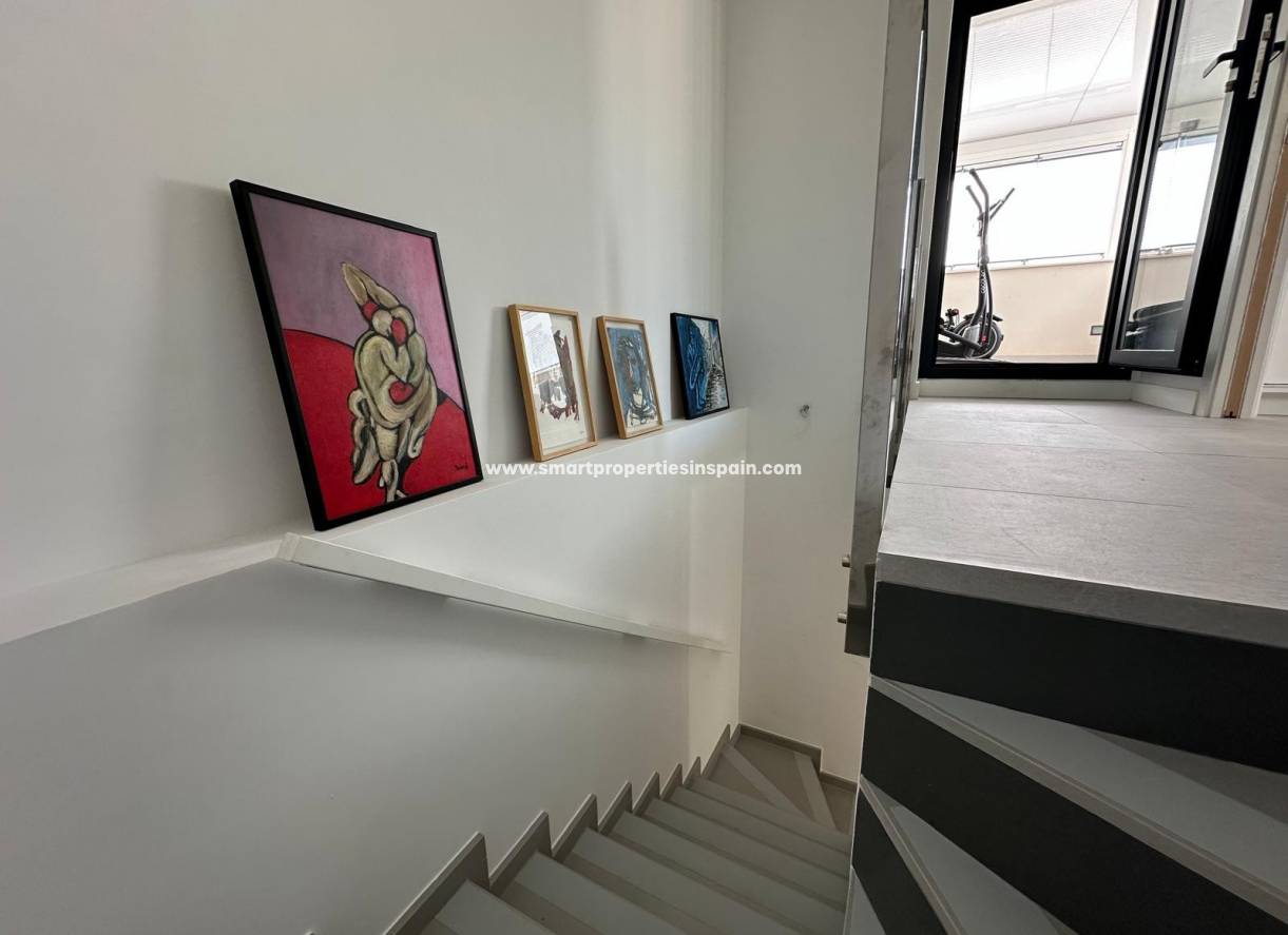 Wederverkoop - Detached Villa - La Marina - Urbanización La Marina