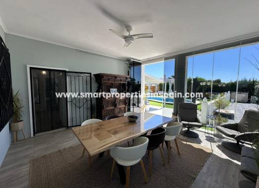 Wederverkoop - Detached Villa - La Marina - Urbanización La Marina