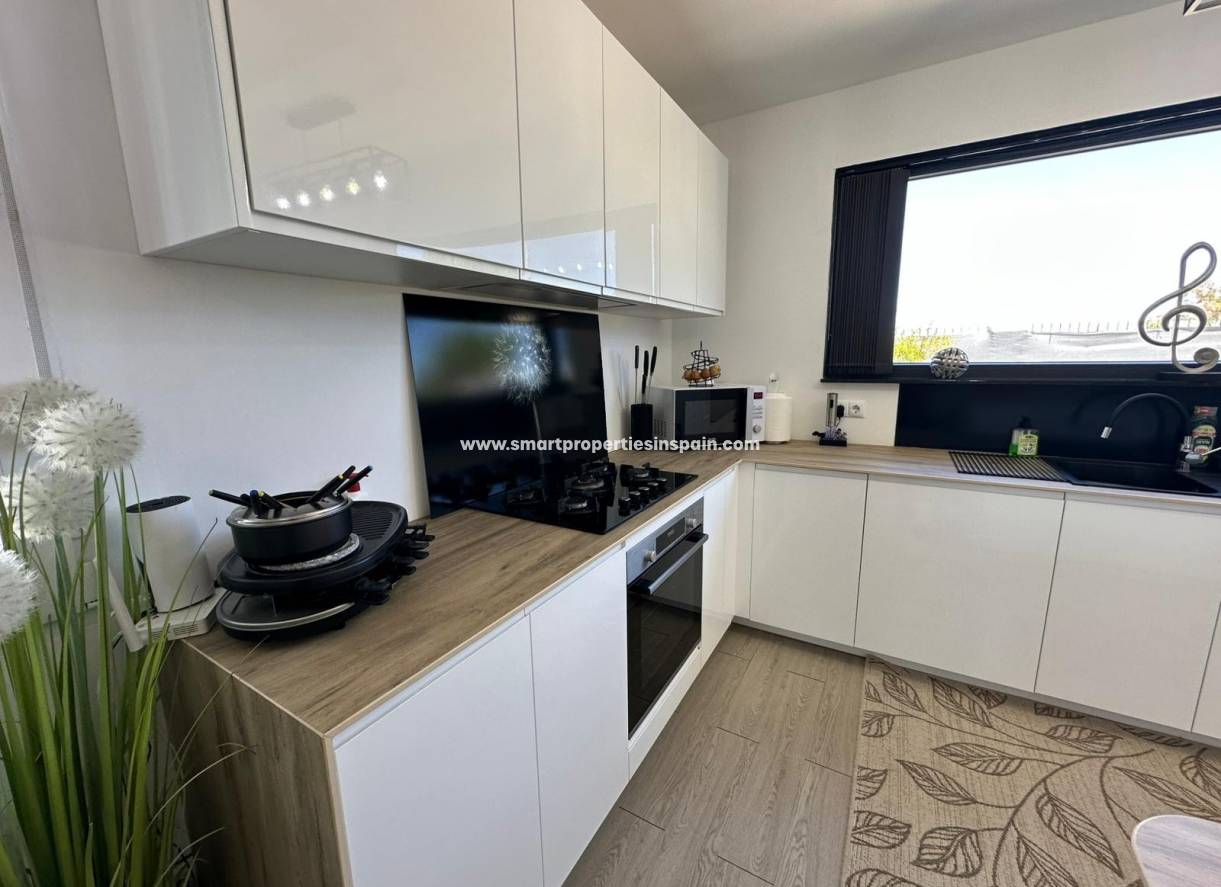 Wederverkoop - Detached Villa - La Marina - Urbanización La Marina