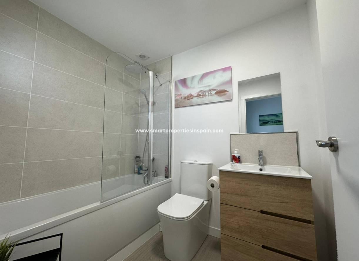 Wederverkoop - Detached Villa - La Marina - Urbanización La Marina