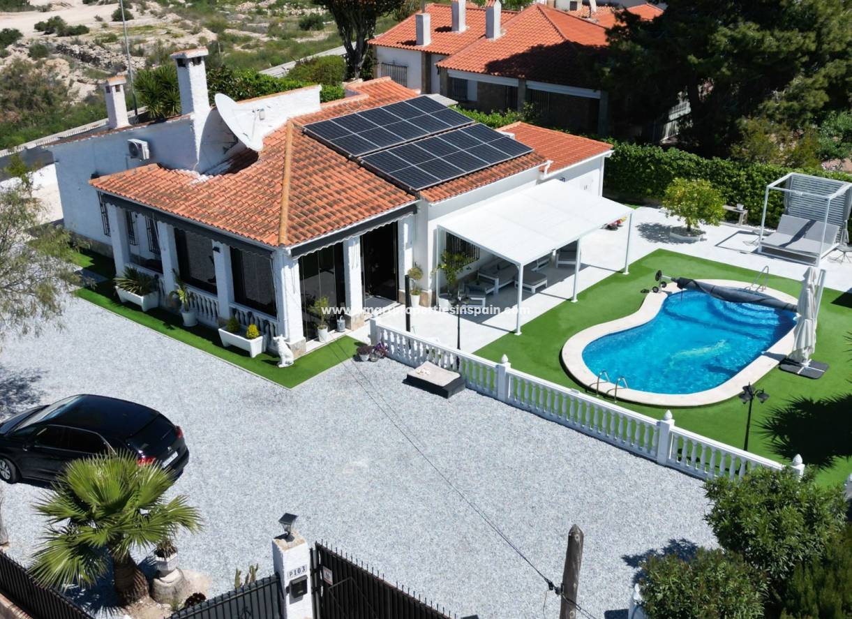 Wederverkoop - Detached Villa - La Marina - Urbanización La Marina