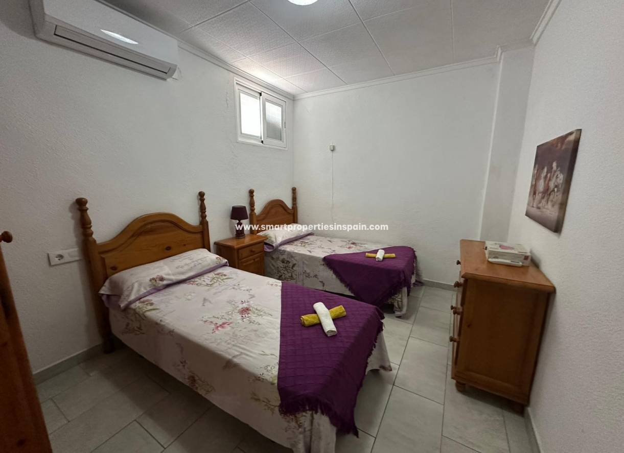 Wederverkoop - Detached Villa - La Marina - Urbanización La Marina