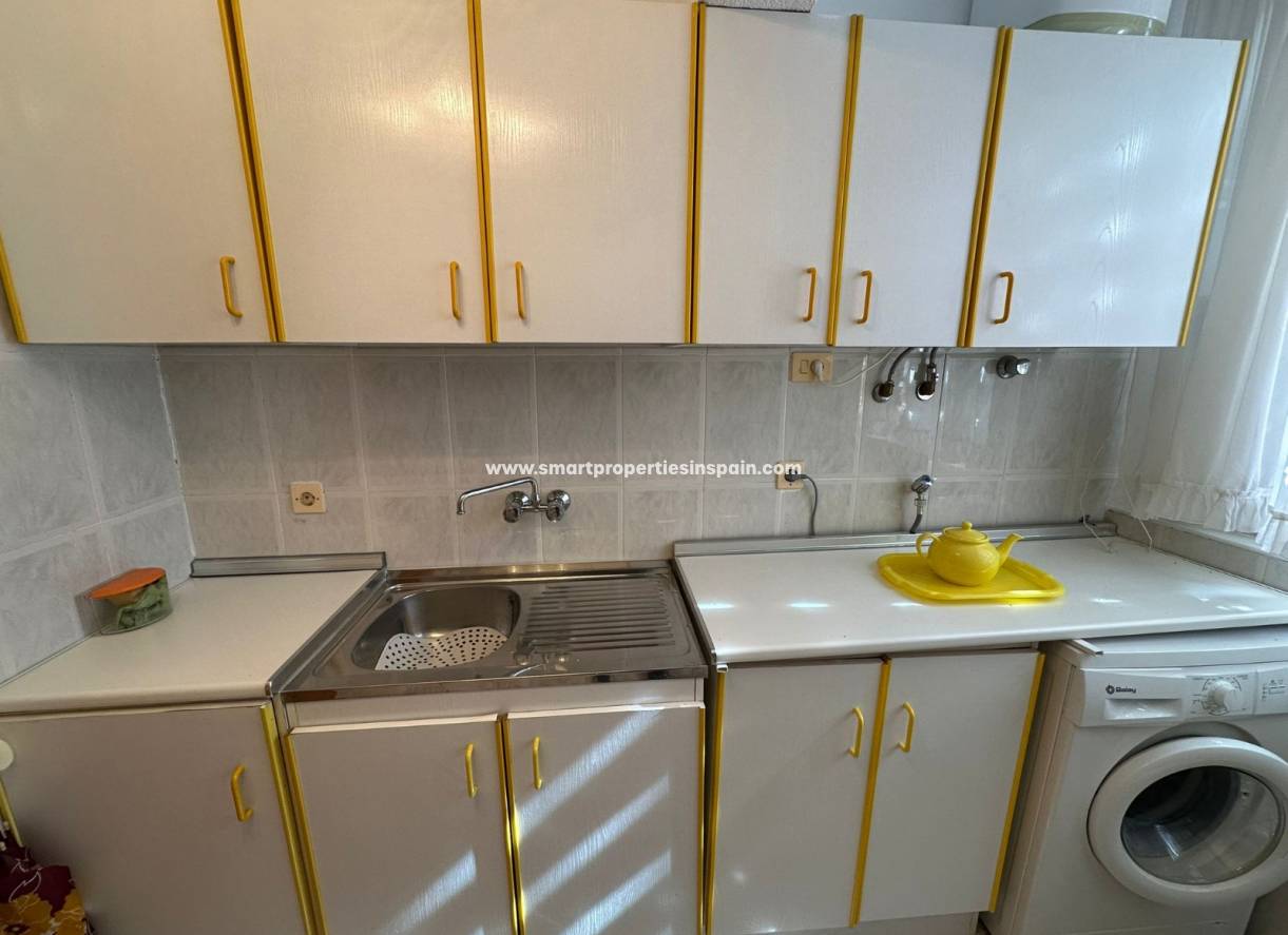 Wederverkoop - Detached Villa - La Marina - Urbanización La Marina