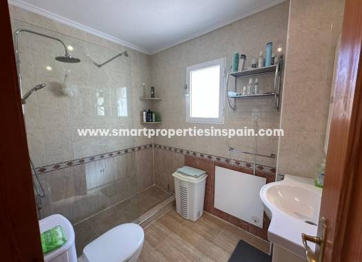 Wederverkoop - Detached Villa - La Marina - Urbanización La Marina