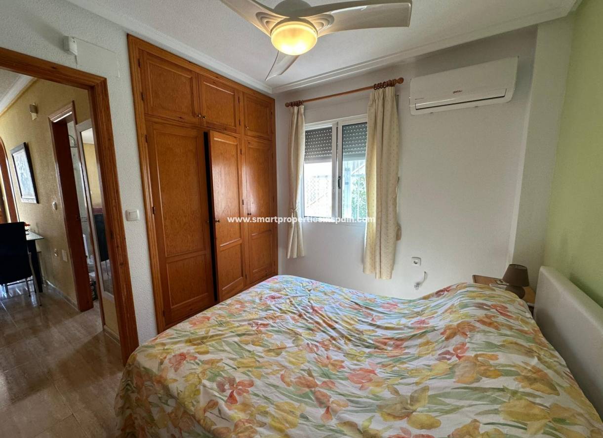 Wederverkoop - Detached Villa - La Marina - Urbanización La Marina