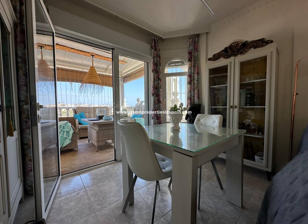 Wederverkoop - Detached Villa - La Marina - Urbanización La Marina