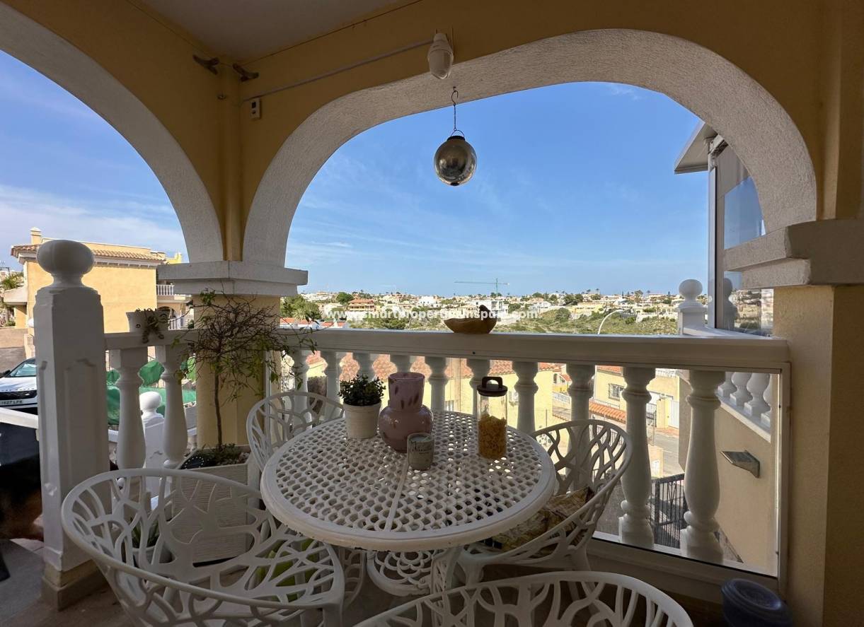 Wederverkoop - Detached Villa - La Marina - Urbanización La Marina