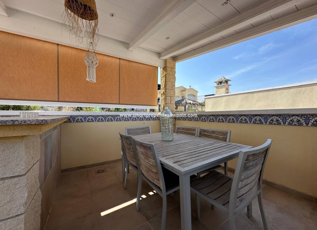 Wederverkoop - Detached Villa - La Marina - Urbanización La Marina