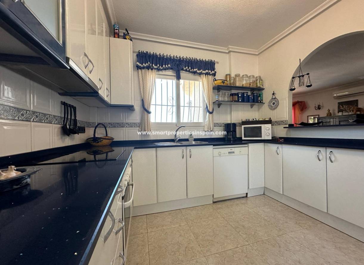 Wederverkoop - Detached Villa - La Marina - Urbanización La Marina