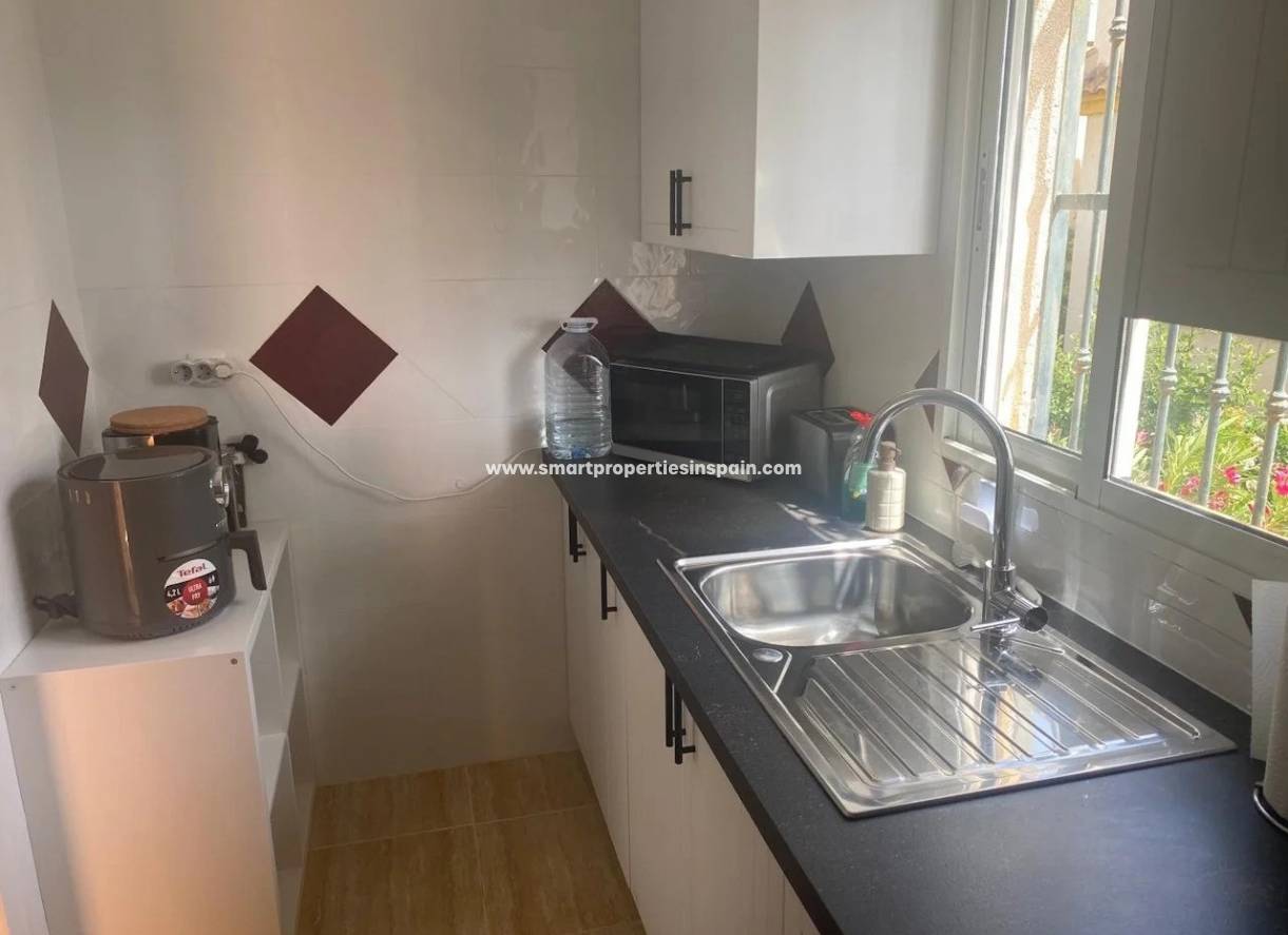 Wederverkoop - Detached Villa - La Marina - Urbanización La Marina