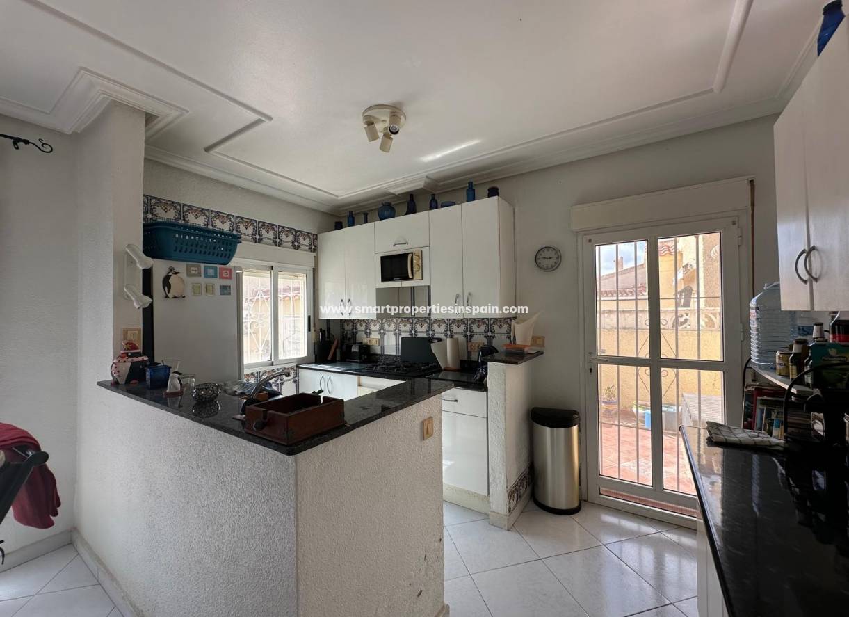 Wederverkoop - Detached Villa - La Marina - Urbanización La Marina