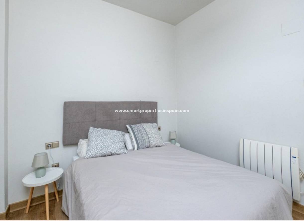 Wederverkoop - Detached Villa - La Marina - Urbanización La Marina