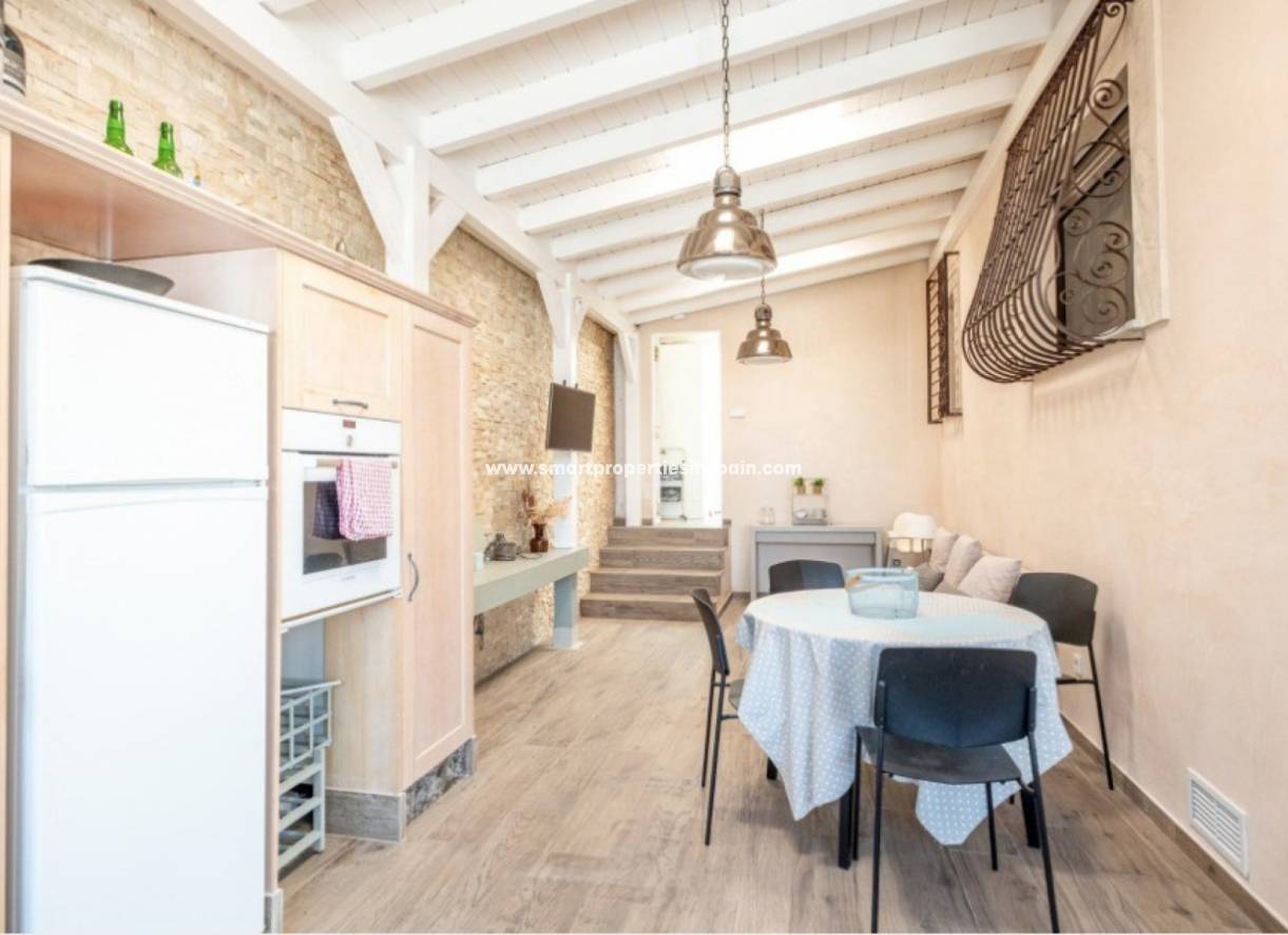 Wederverkoop - Detached Villa - La Marina - Urbanización La Marina