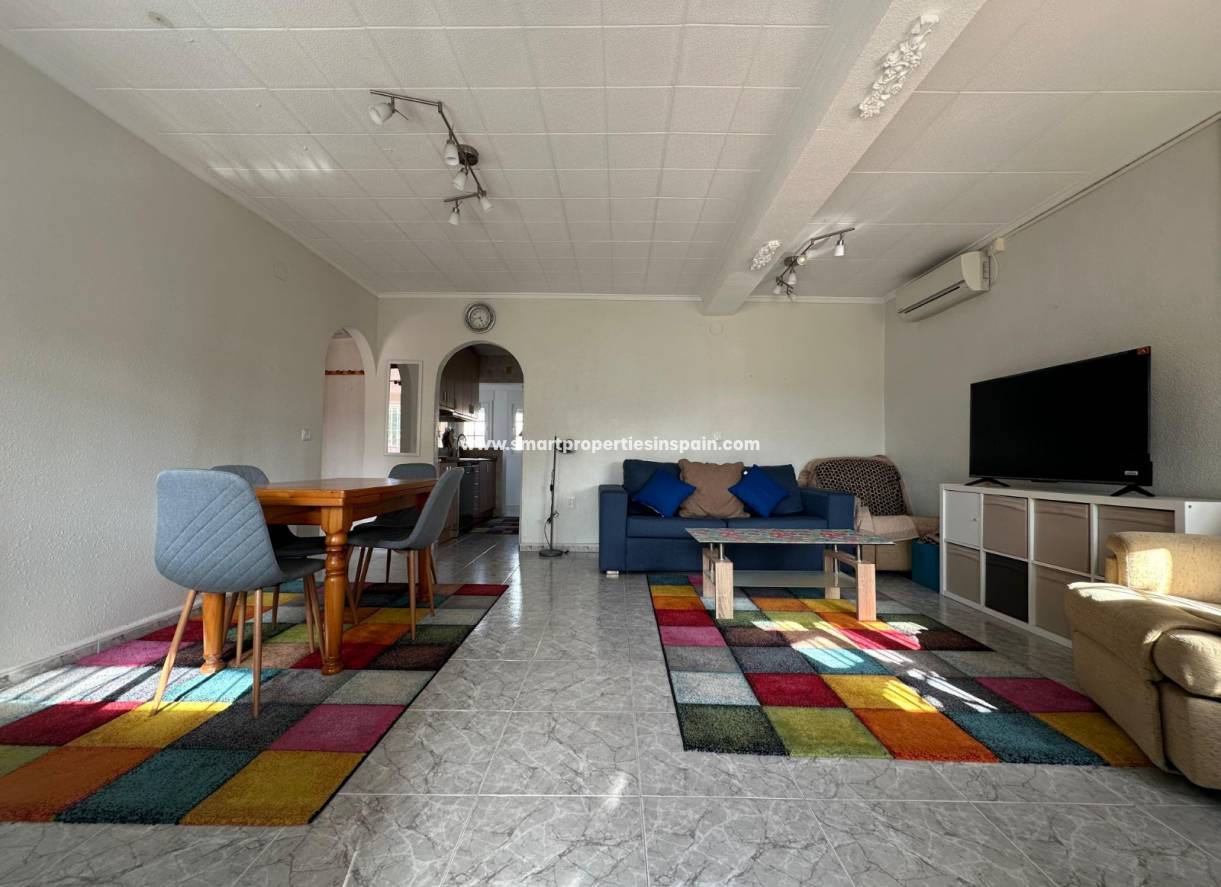 Wederverkoop - Detached Villa - La Marina - Urbanización La Marina