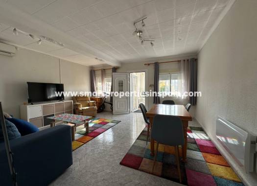 Wederverkoop - Detached Villa - La Marina - Urbanización La Marina