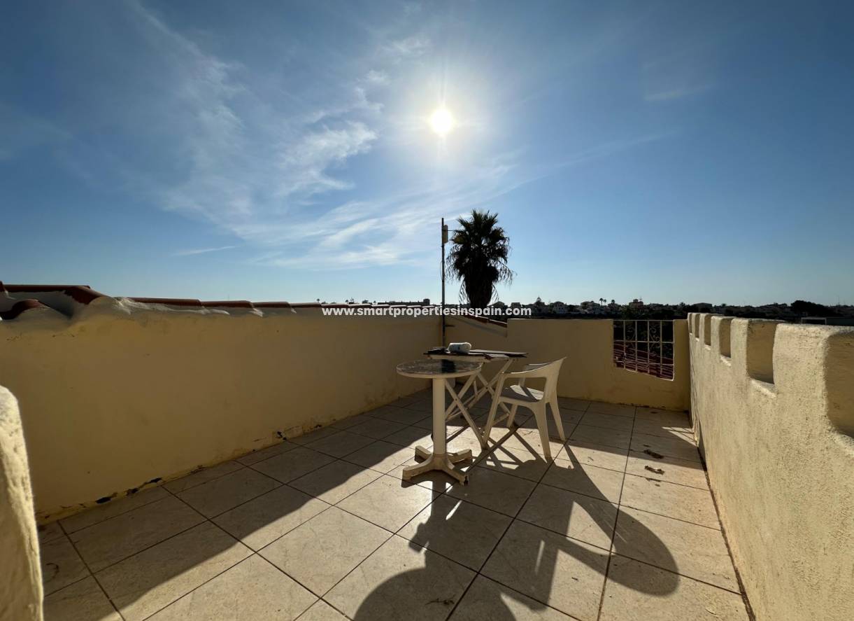Wederverkoop - Detached Villa - La Marina - Urbanización La Marina