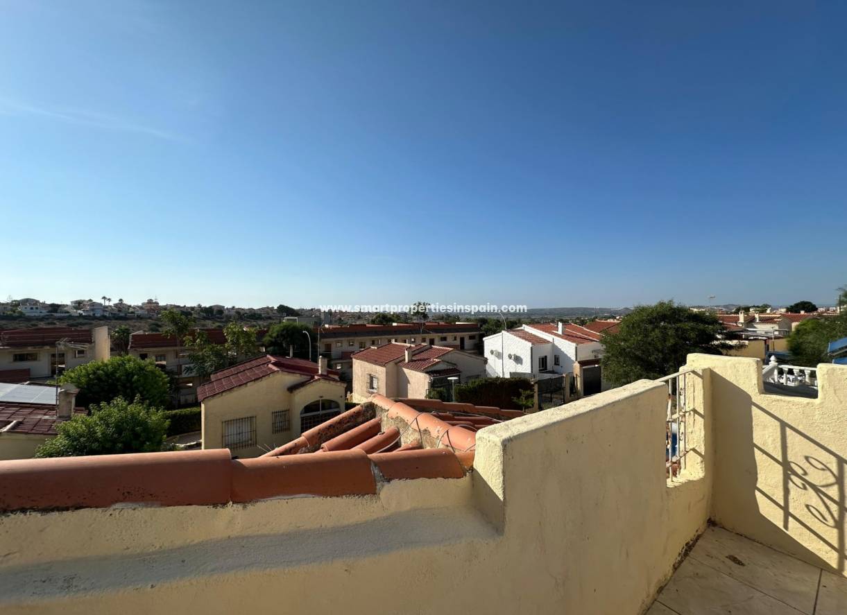 Wederverkoop - Detached Villa - La Marina - Urbanización La Marina