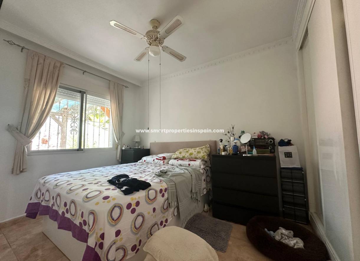 Wederverkoop - Detached Villa - La Marina - Urbanización La Marina
