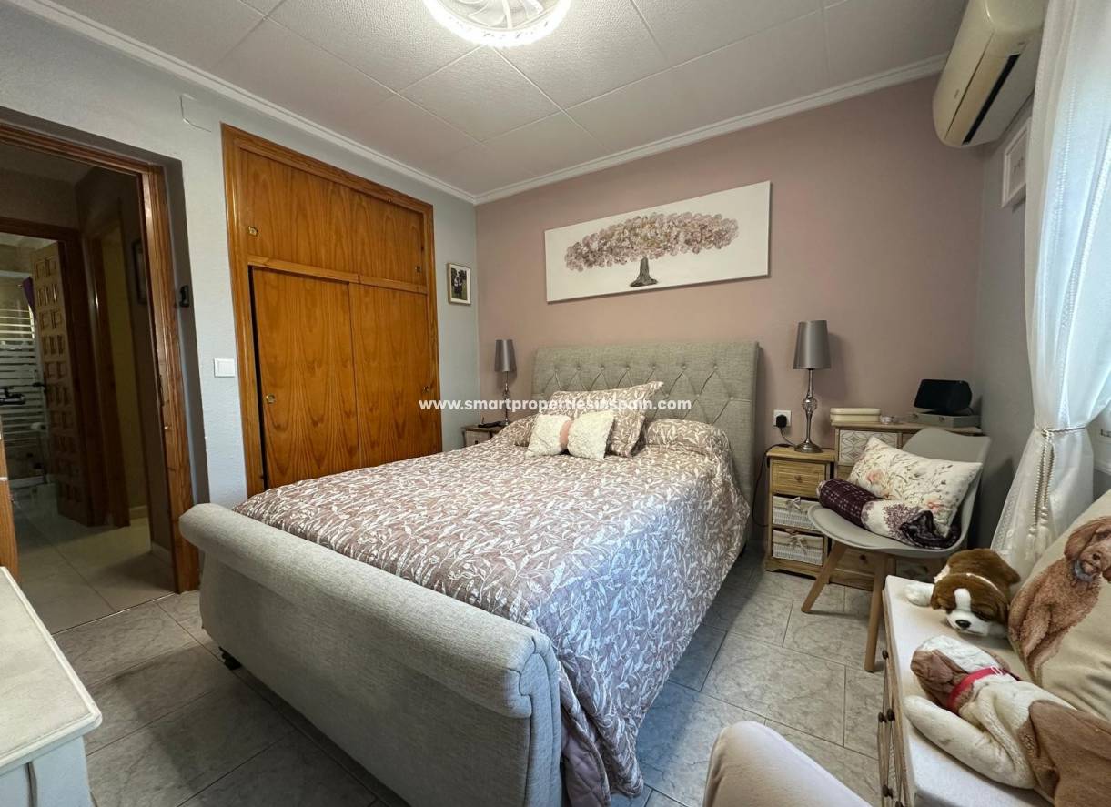 Wederverkoop - Detached Villa - La Marina - Urbanización La Marina