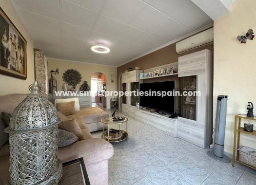 Wederverkoop - Detached Villa - La Marina - Urbanización La Marina