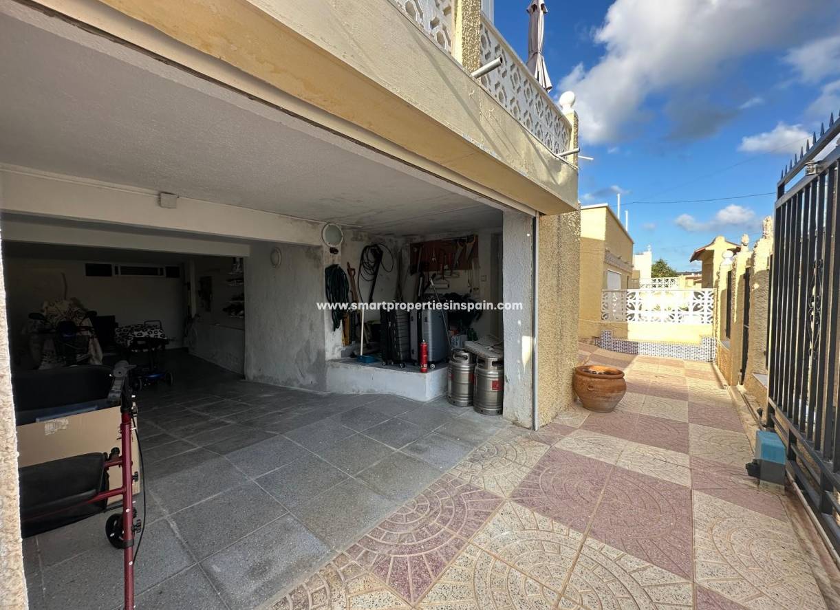 Wederverkoop - Detached Villa - La Marina - Urbanización La Marina