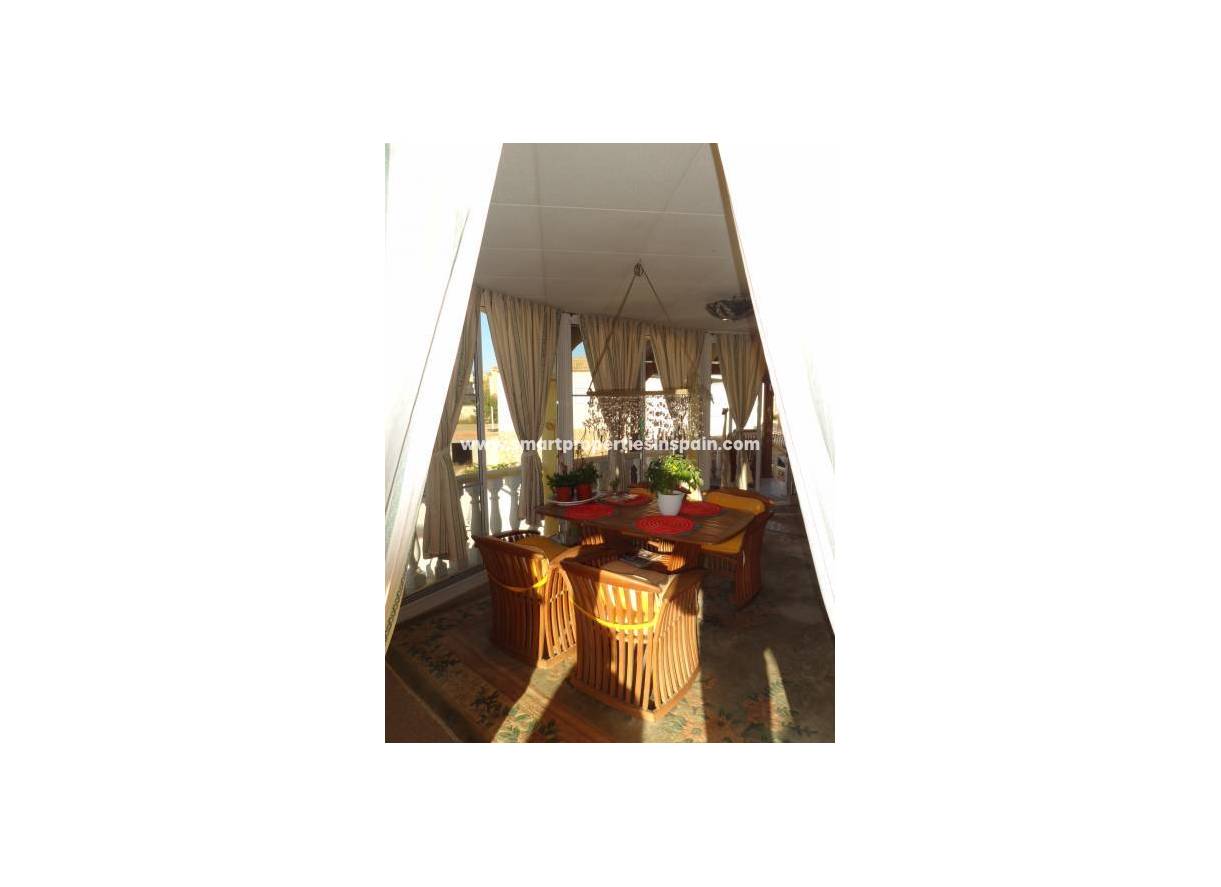 Wederverkoop - Detached Villa - La Marina - Urbanización La Marina