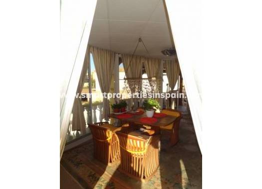 Wederverkoop - Detached Villa - La Marina - Urbanización La Marina