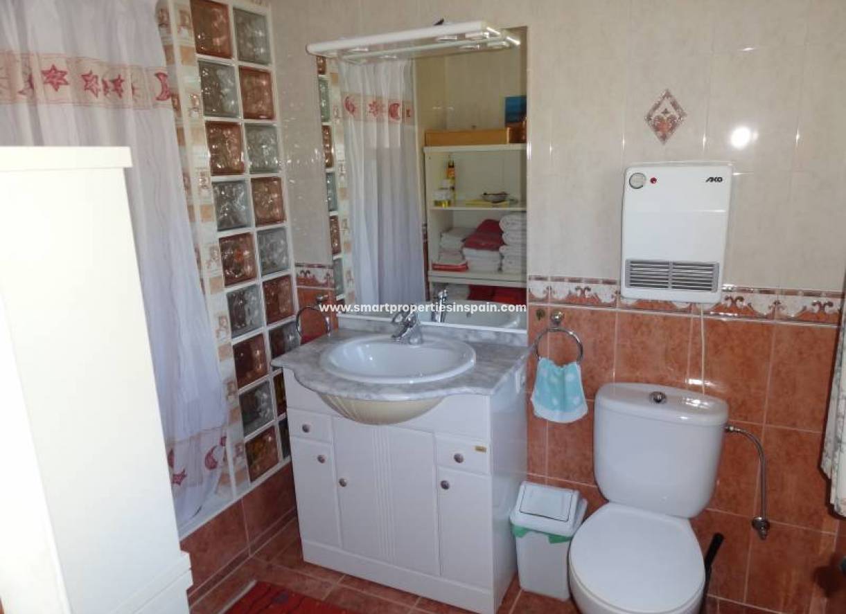 Wederverkoop - Detached Villa - La Marina - Urbanización La Marina