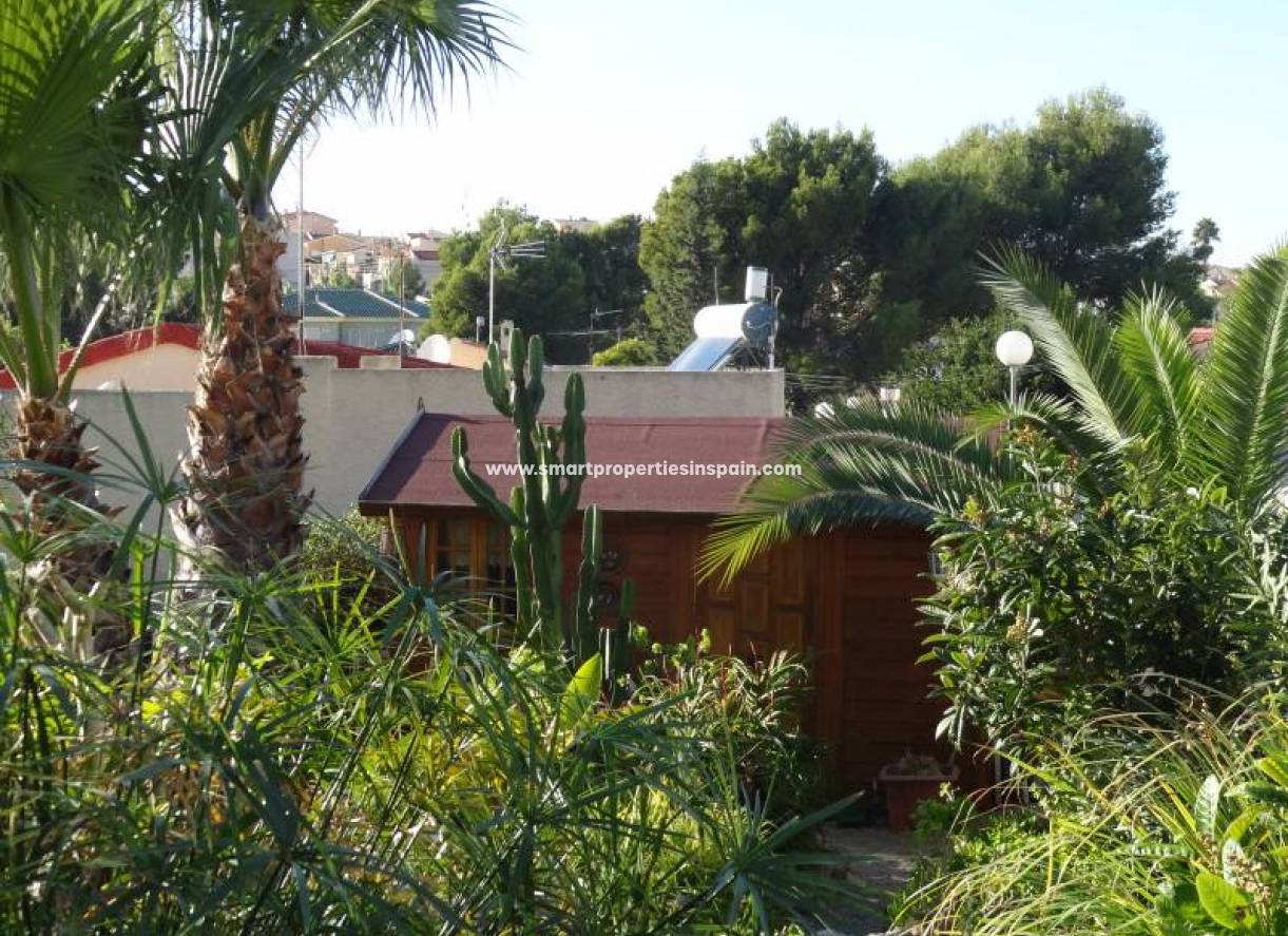 Wederverkoop - Detached Villa - La Marina - Urbanización La Marina