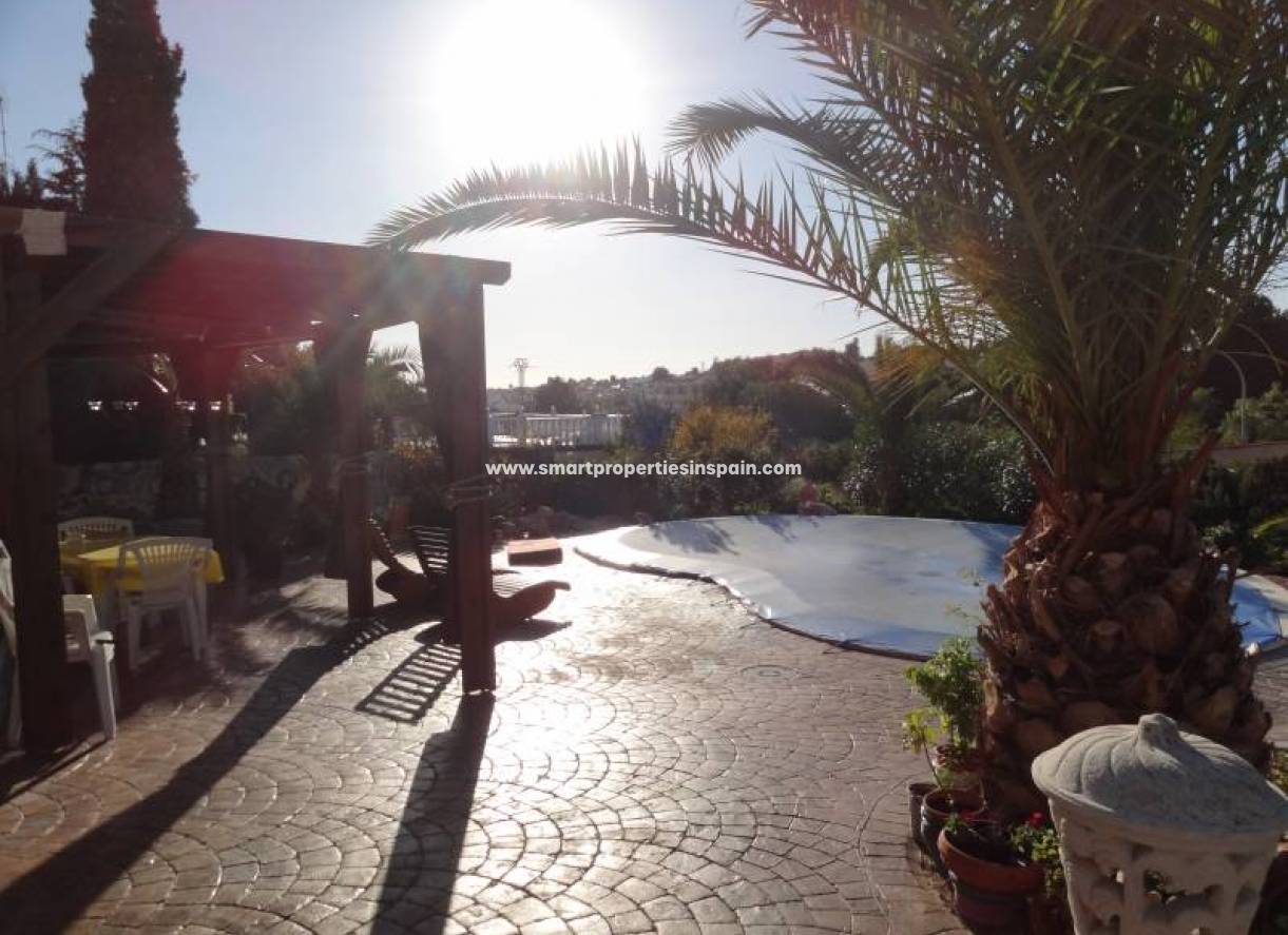 Wederverkoop - Detached Villa - La Marina - Urbanización La Marina