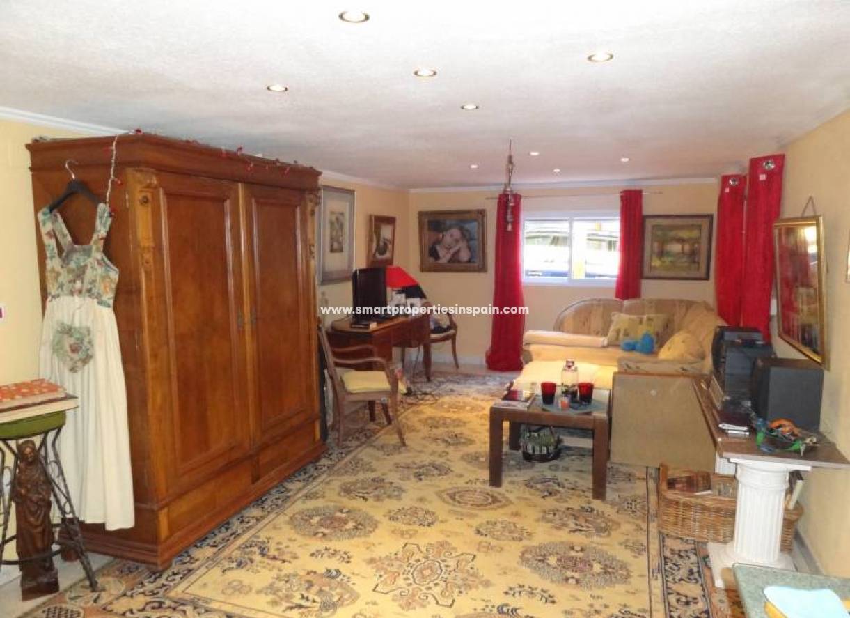 Wederverkoop - Detached Villa - La Marina - Urbanización La Marina
