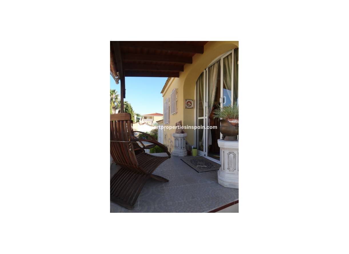 Wederverkoop - Detached Villa - La Marina - Urbanización La Marina