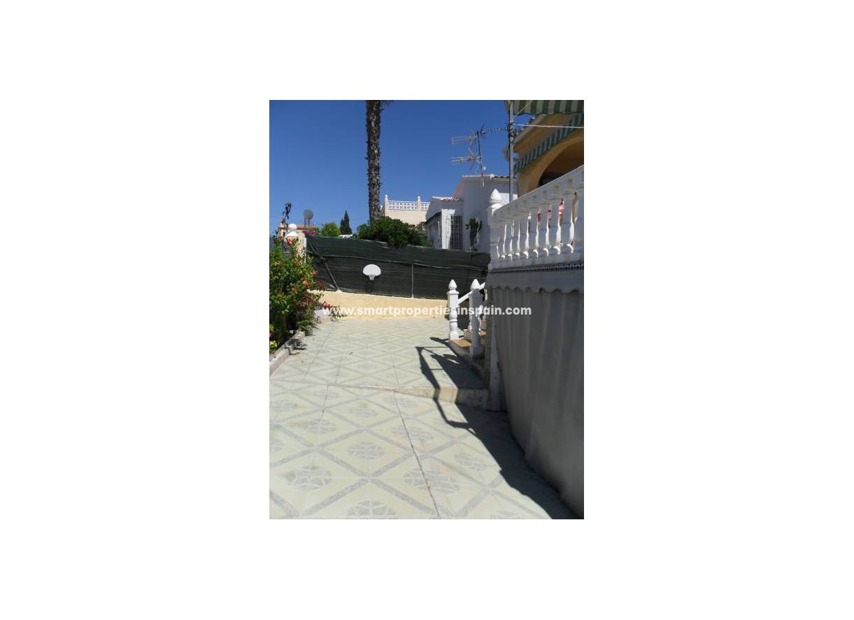 Wederverkoop - Detached Villa - La Marina - Urbanización La Marina