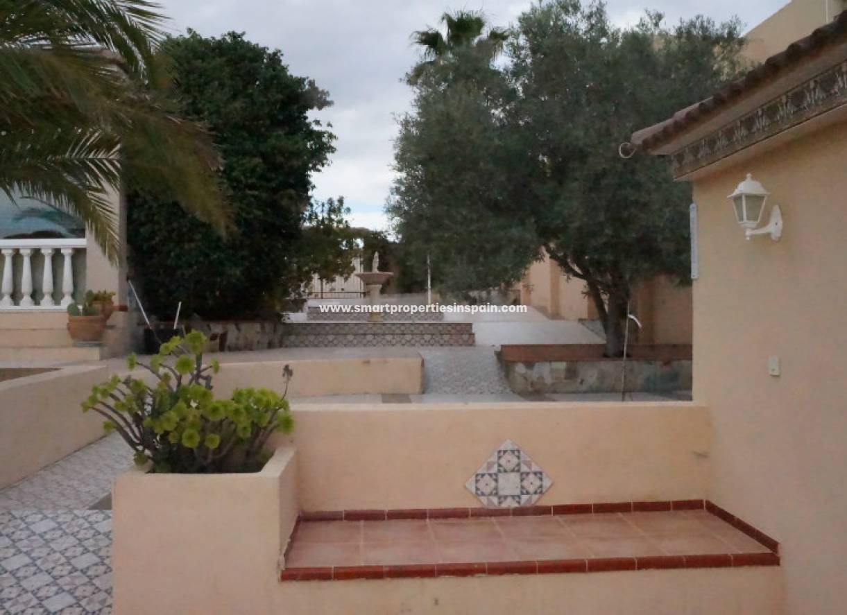 Wederverkoop - Detached Villa - La Marina - Urbanización La Marina