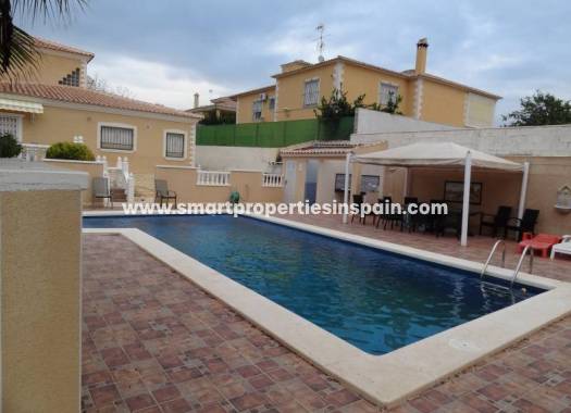 Wederverkoop - Detached Villa - La Marina - Urbanización La Marina
