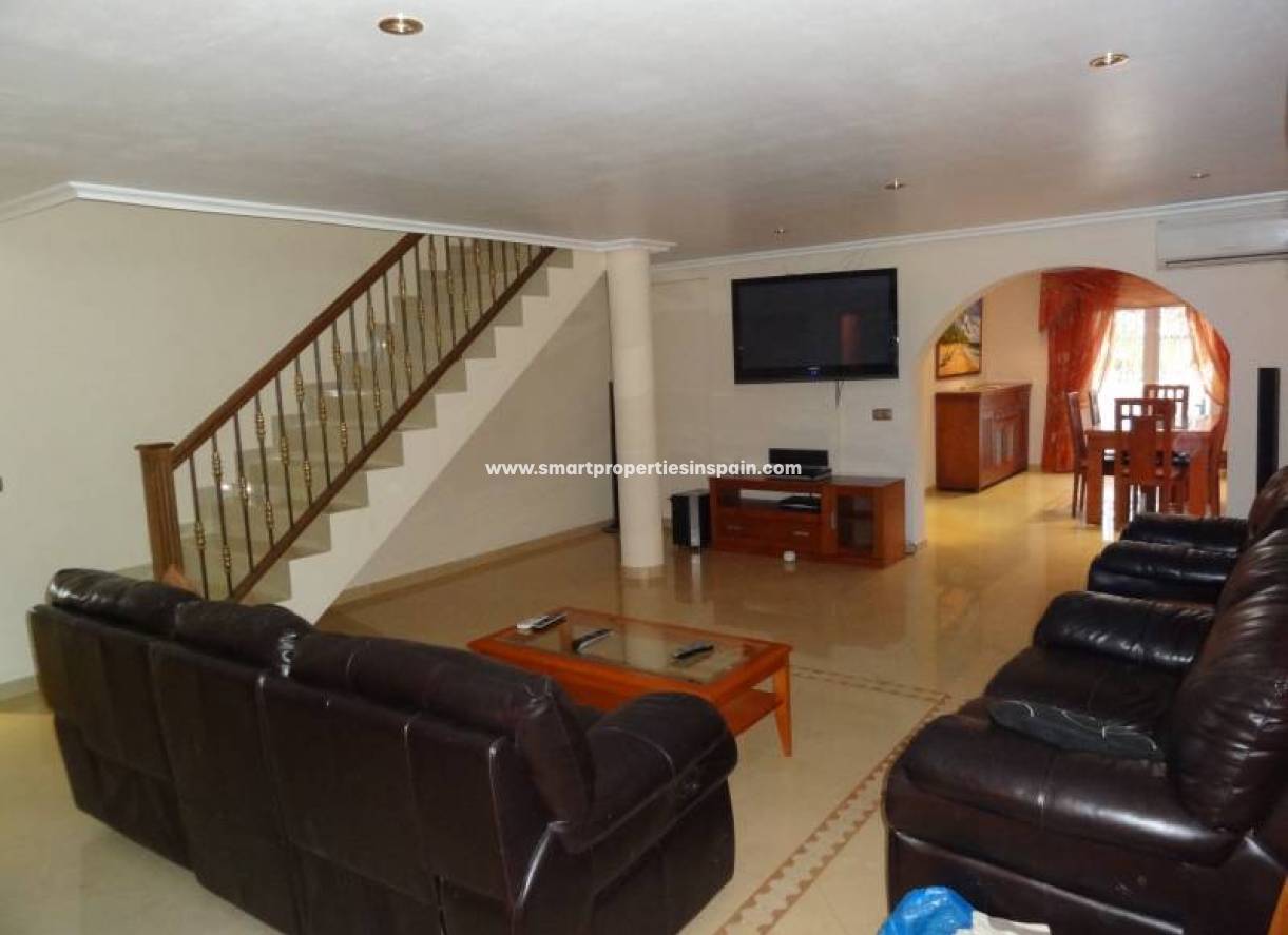 Wederverkoop - Detached Villa - La Marina - Urbanización La Marina