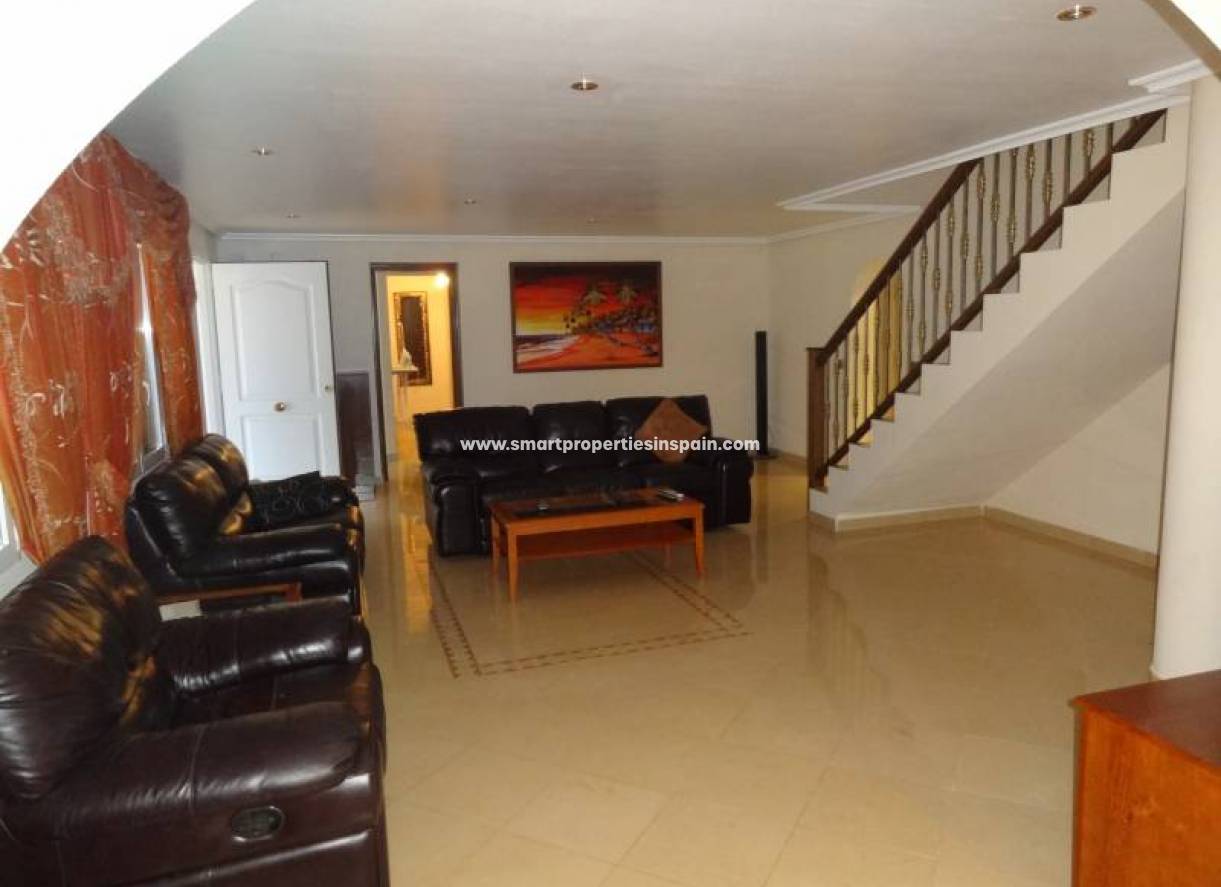 Wederverkoop - Detached Villa - La Marina - Urbanización La Marina