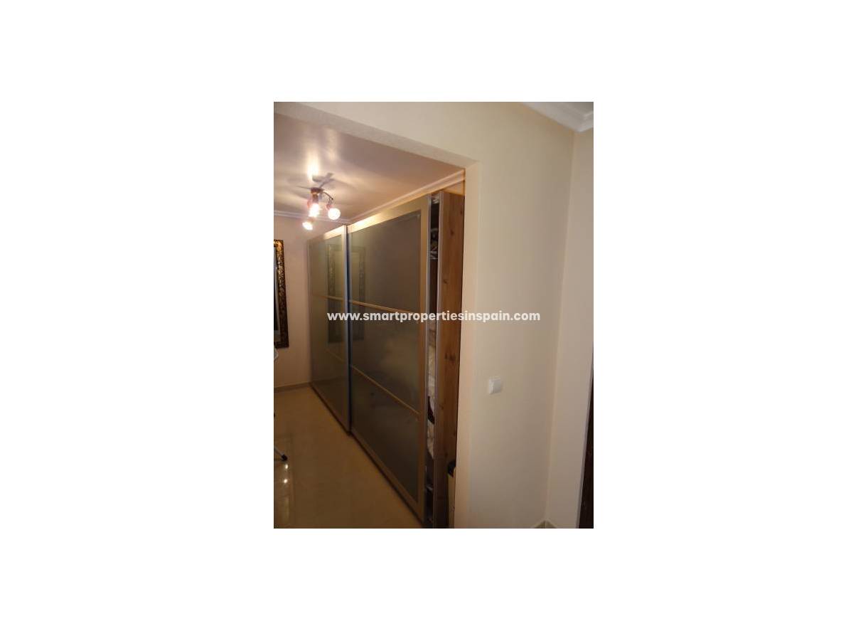 Wederverkoop - Detached Villa - La Marina - Urbanización La Marina