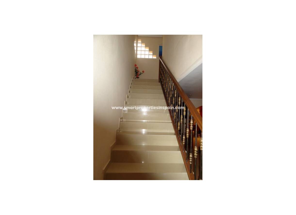 Wederverkoop - Detached Villa - La Marina - Urbanización La Marina