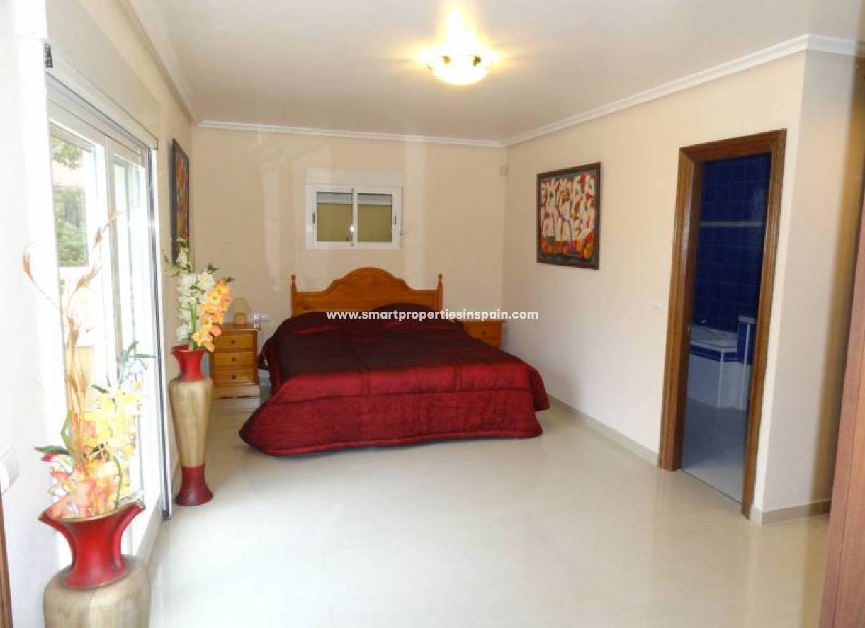 Wederverkoop - Detached Villa - La Marina - Urbanización La Marina