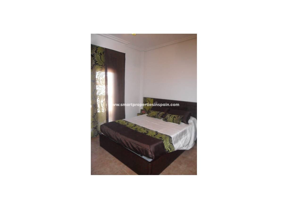 Wederverkoop - Detached Villa - La Marina - Urbanización La Marina