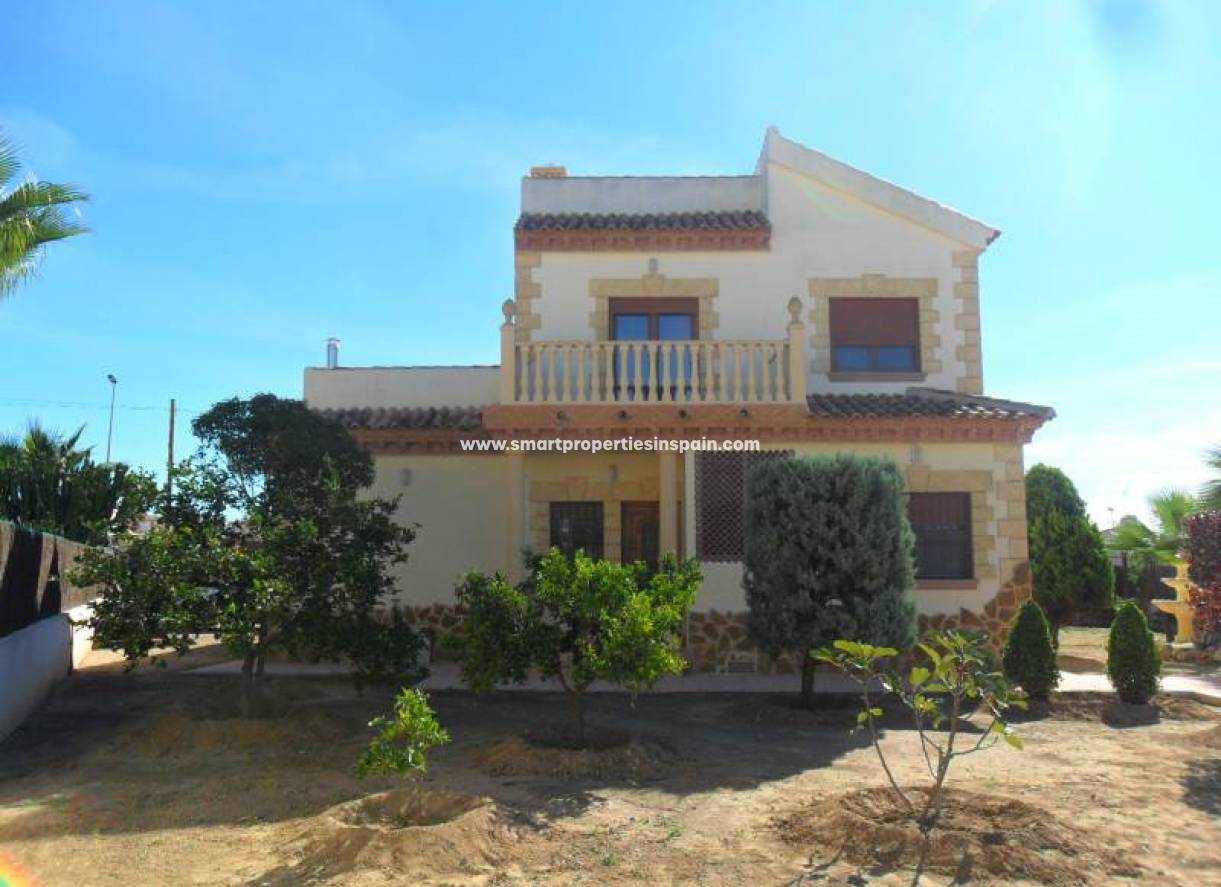 Wederverkoop - Detached Villa - La Marina - Urbanización La Marina