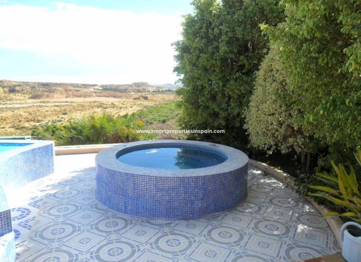 Wederverkoop - Detached Villa - La Marina - Urbanización La Marina