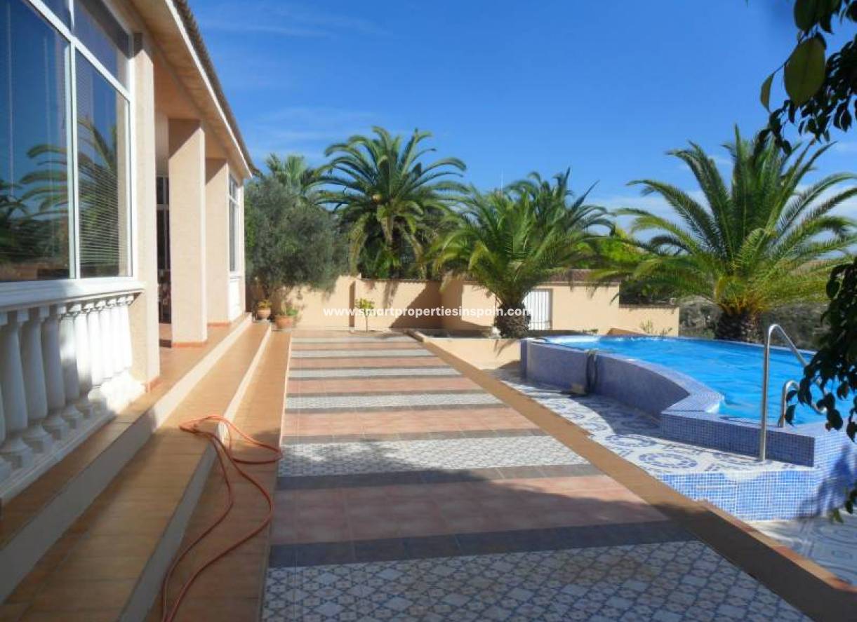 Wederverkoop - Detached Villa - La Marina - Urbanización La Marina