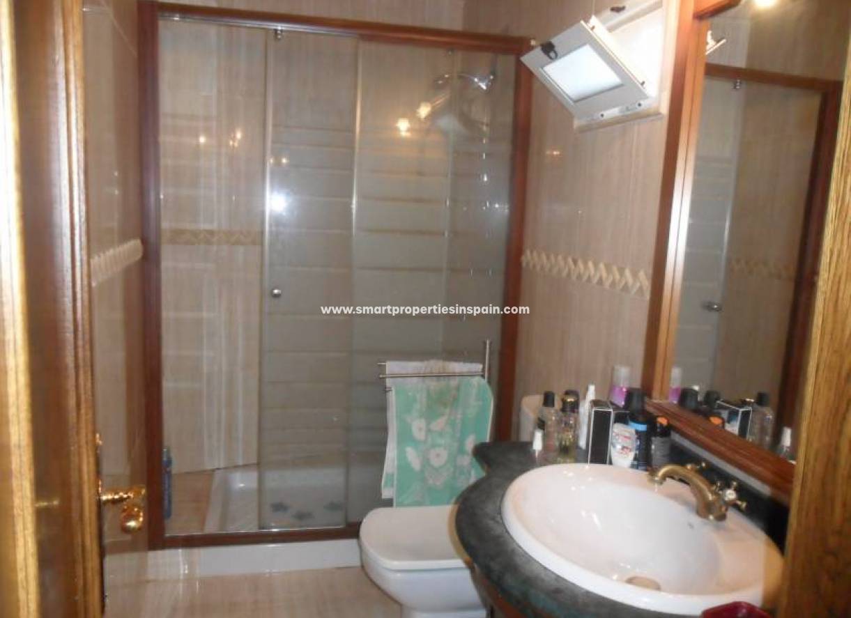 Wederverkoop - Detached Villa - La Marina - Urbanización La Marina