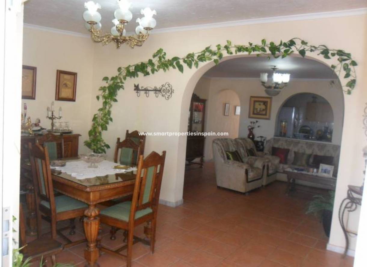 Wederverkoop - Detached Villa - La Marina - Urbanización La Marina